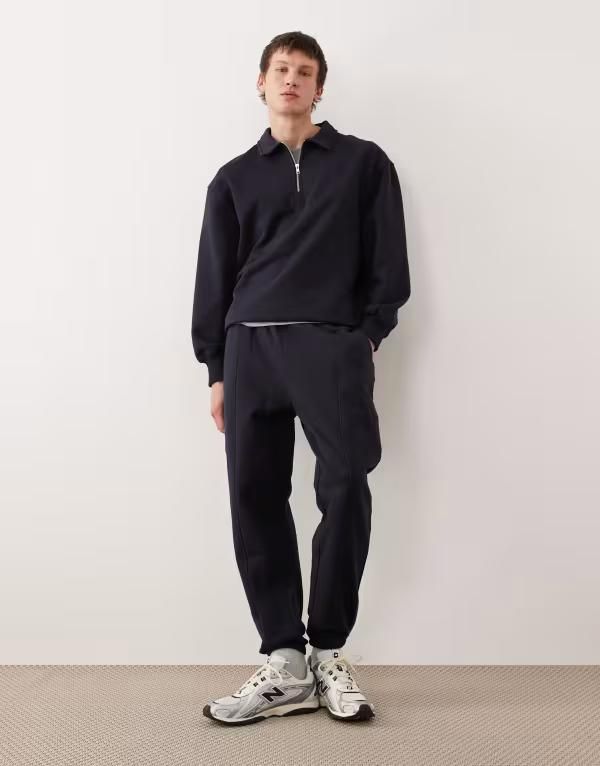 エイソス メンズ ボトムス カジュアルパンツ スウェットパンツ ASOS DESIGN tapered heavyweight sweatpants with pleats part of a set Deep well ネイビー