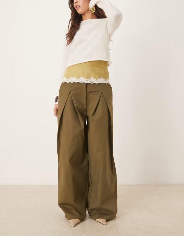 エイソス レディース ボトムス カジュアルパンツ ローライズ ASOS DESIGN tailored low rise deepleat pants in olive オリーブ