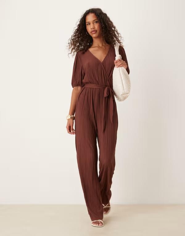 ヴィラ レディース トップス ジャンプスーツ VILA plisse wrap front jumpsuit in chocolate チョコレート