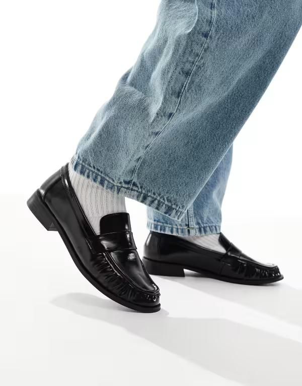 ロンドンレベル レディース シューズ スリッポン・ローファー ギャザー ローファー London Rebel Sadie ruched detail loafers in patent BLACK PU ブラック