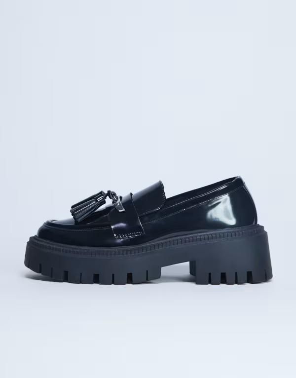 トップショップ レディース シューズ スリッポン・ローファー ローファー Topshop Cameron tassel loafers with cleated soles Black ブラック