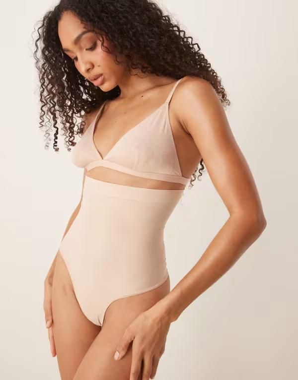 スパンク レディース アンダーウェア ブリーフパンツ SPANXsculpt Seamless Power high waisted thong in soft nude