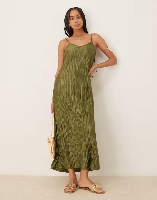 ヴィラ レディース トップス ワンピース Vila plisse camidaxi slip dress in olive Capulet olive オリーブ