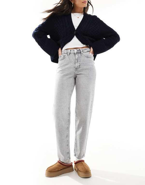 ヴェロモーダ レディース ボトムス デニムパンツ デニム ジーンズ Vero Moda Tessa mom jeans in light gray denim Light gray denim グレー
