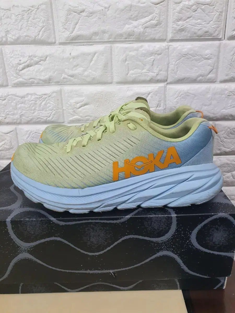 HOKA ONE ONE ホカオネオネ ランニングシューズ ミント/ブルー