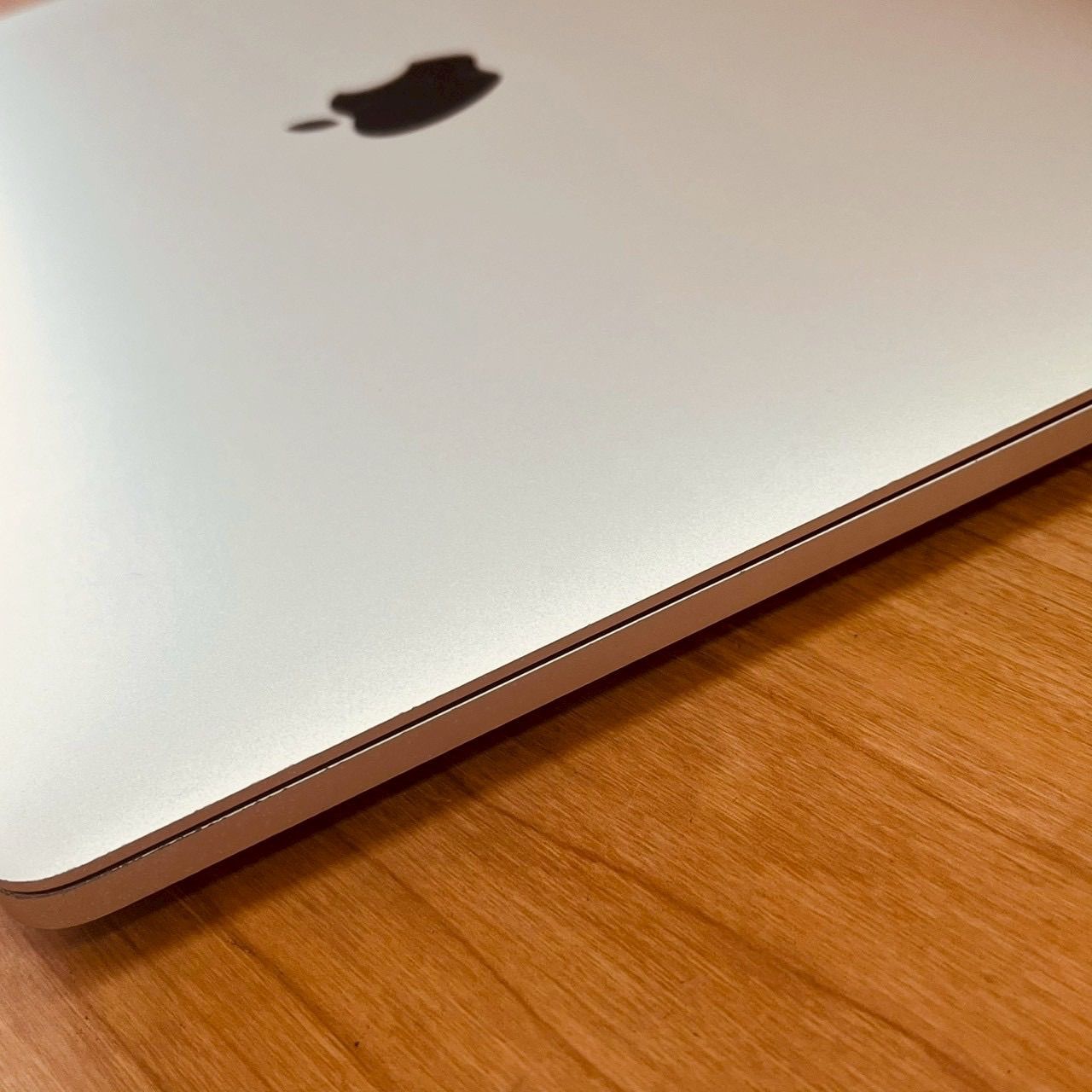 動作確認済み】 MacBook pro 13インチ 2022 アップル Apple M2 16GB