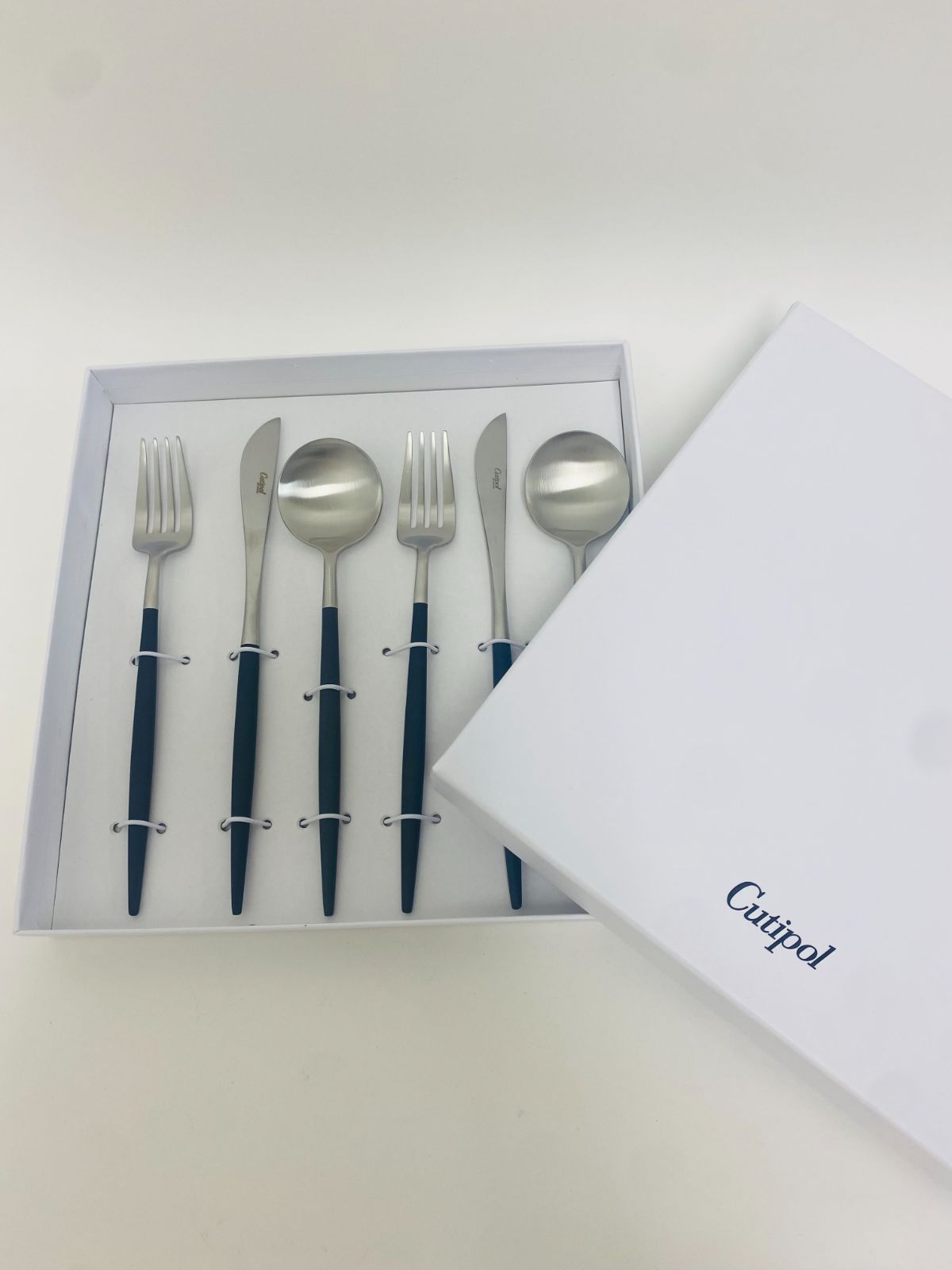 クチポール ゴア ディナー 6点セット クチポール純正 ギフト ボックス カトラリー ブラック 箱入り Cutipol GOA BLACK 【スプーン2本 フォーク 2本ナイフ2本】6点 6本 ギフトBOXセット