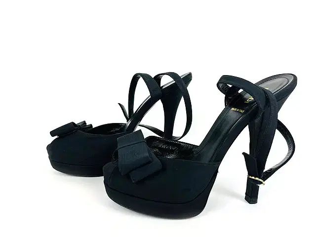 (235) FENDI フェンディ ブラック スウェード フラットフォーム ヒール 最終セール