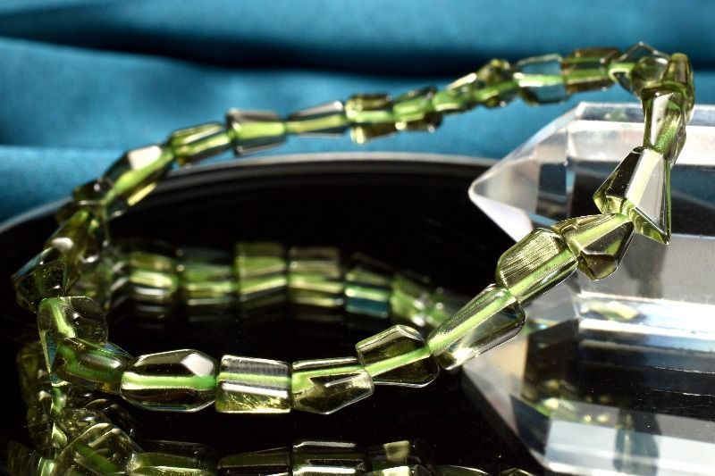 【１点物】極上SA級☆入手困難 モルダバイト　4.5-8x4.5-7mm　原石ラフカット ブレスレット パワーストーン 天然石 _MC9608 38,701円