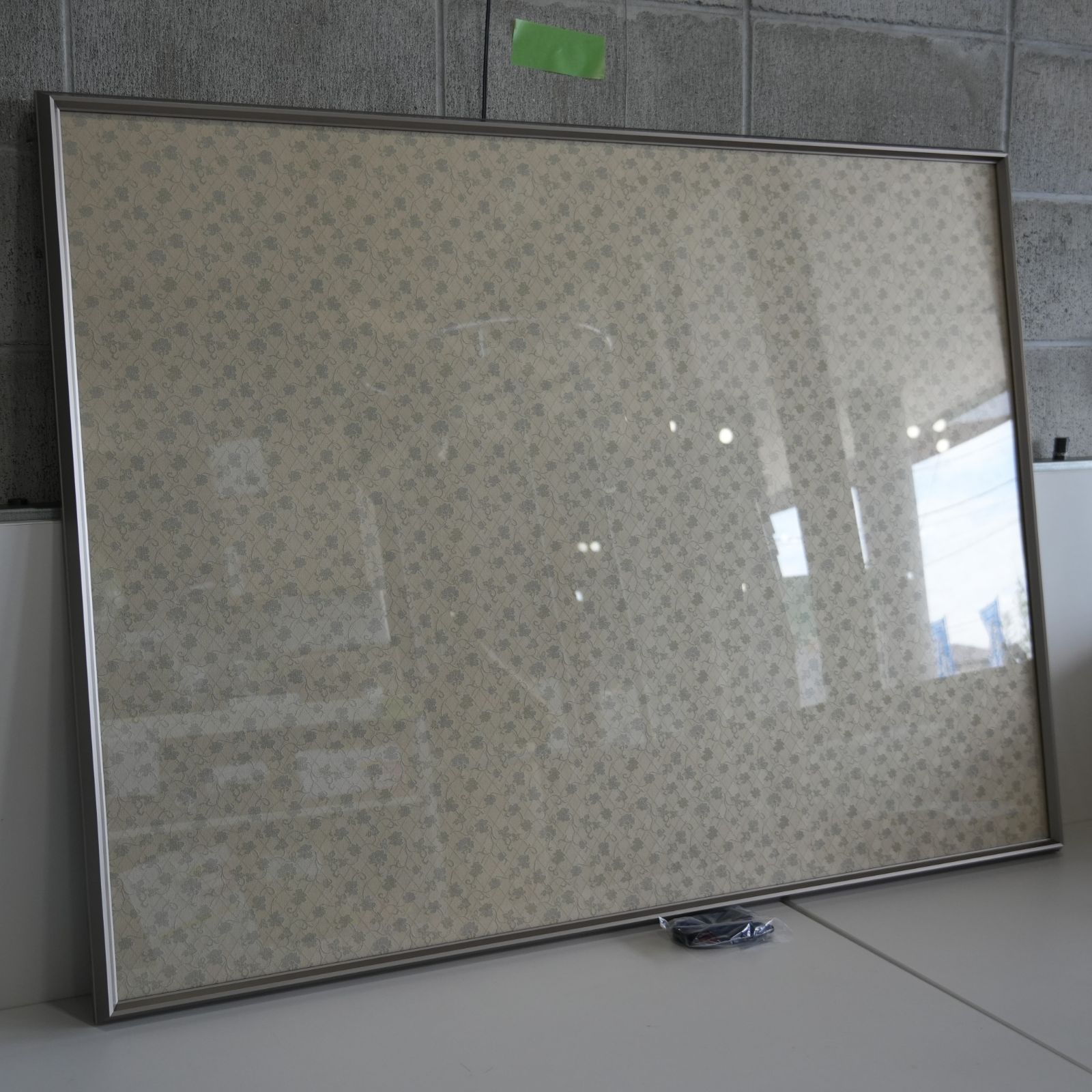 [IM] 沖縄、離島配送不可　未使用保管品　書道用　展覧会用　額縁　3×4尺　（約91×121cm）　アルミフレーム　重さ約10kg
