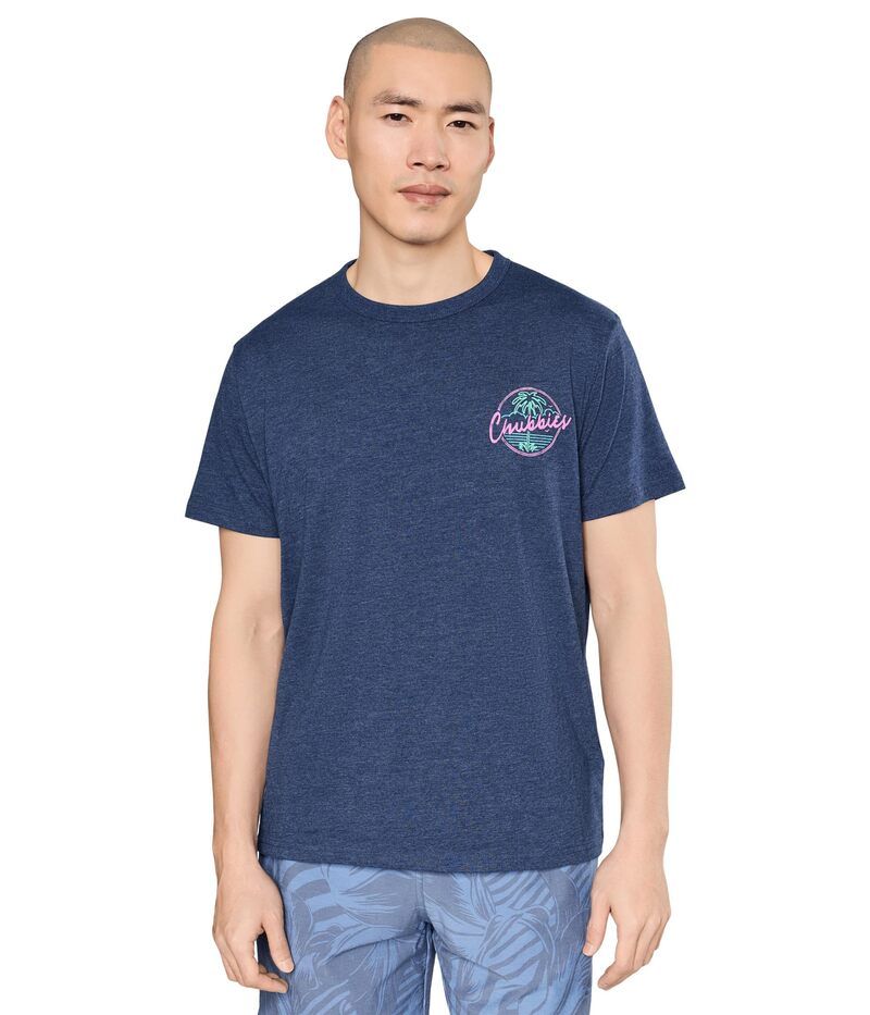 チャビーズ メンズ トップス シャツ グラフィック Chubbies The Night Never Sleeps non Pocket Graphic Tshirt Navy ネイビー