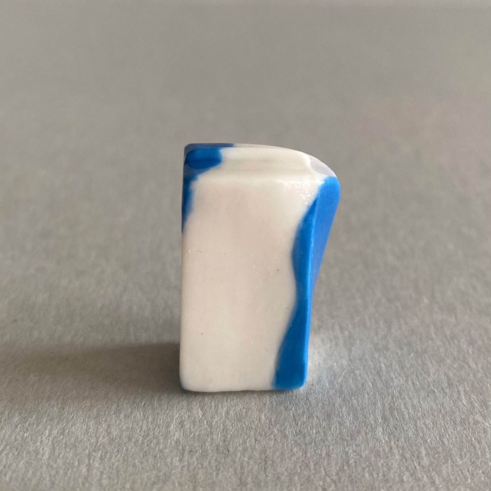 牛乳パックのフェーブ／ミルク／フランス雑貨／陶器ミニチュア