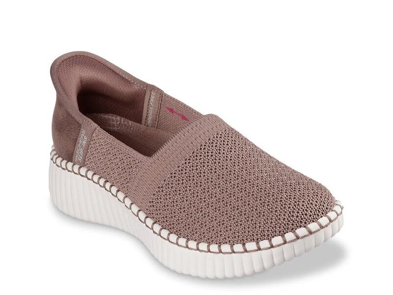 スケッチャーズ レディース シューズ スリッポン・ローファー Skechers Hands Free Slipins Wilshire Blvd SlipOn Womens Tan タン