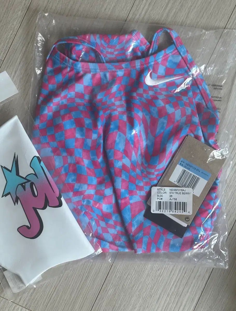NIKE(ナイキ) ウェイビーチェック 切り抜き 26