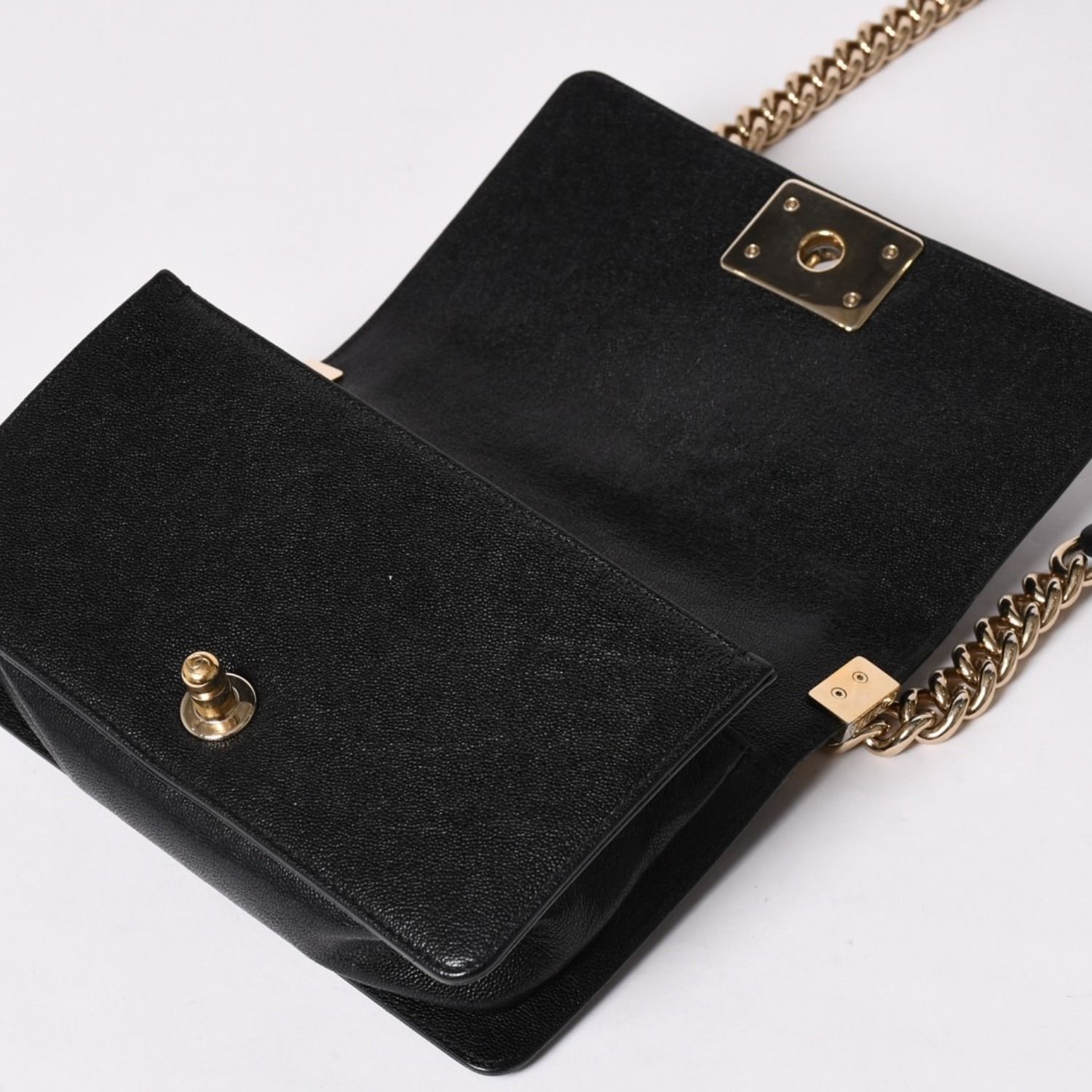 極美品 CHANEL シャネル ボーイシャネル チェーンショルダーバッグ V字 