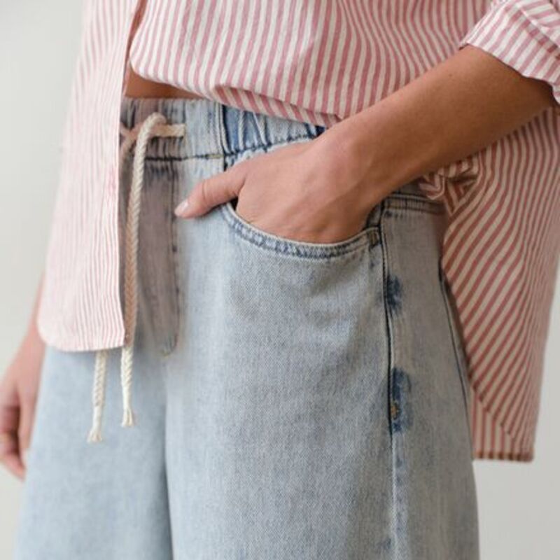 マリーン レイヤー レディース ボトムス カジュアルパンツ デニム Marine Layer Drawstring Denim Barrel Pant Womens Light Wash デニム