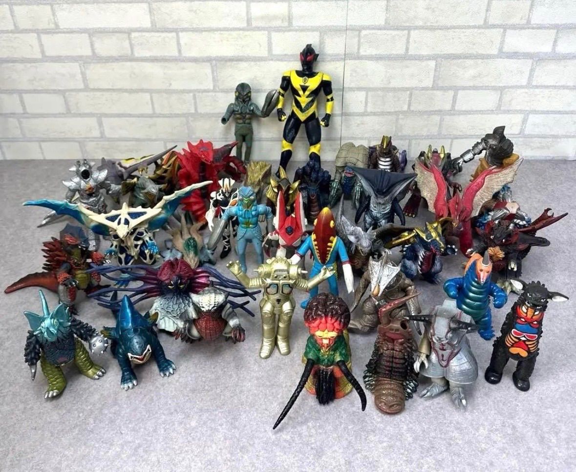 ウルトラマンシリーズ 怪獣 ソフビ おもちゃ 大量 まとめ 円谷プロ 約