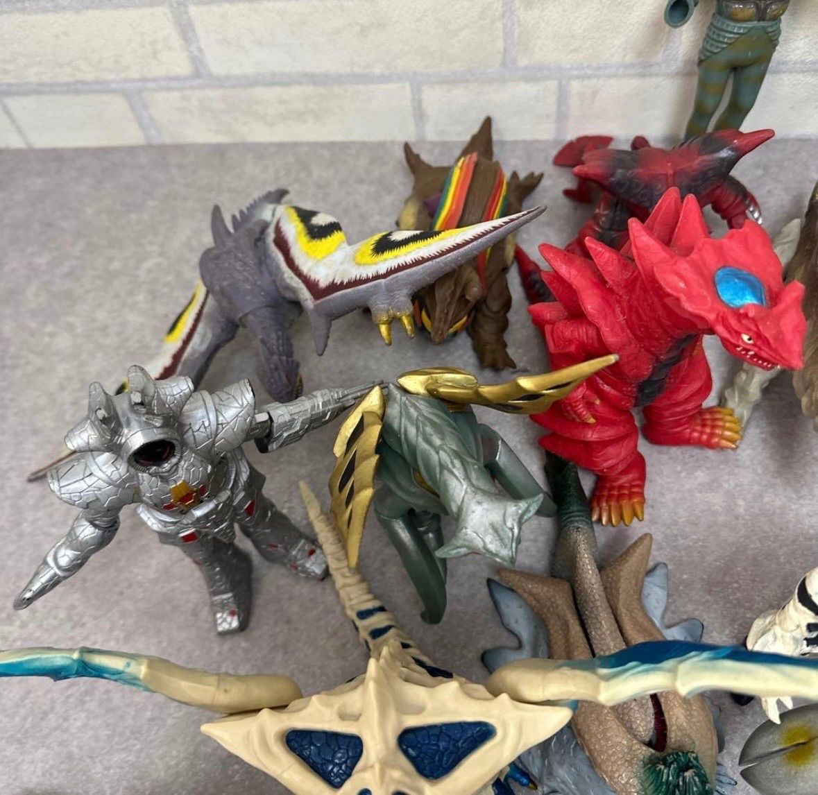 ウルトラマンシリーズ 怪獣 ソフビ おもちゃ 大量 まとめ 円谷プロ 約