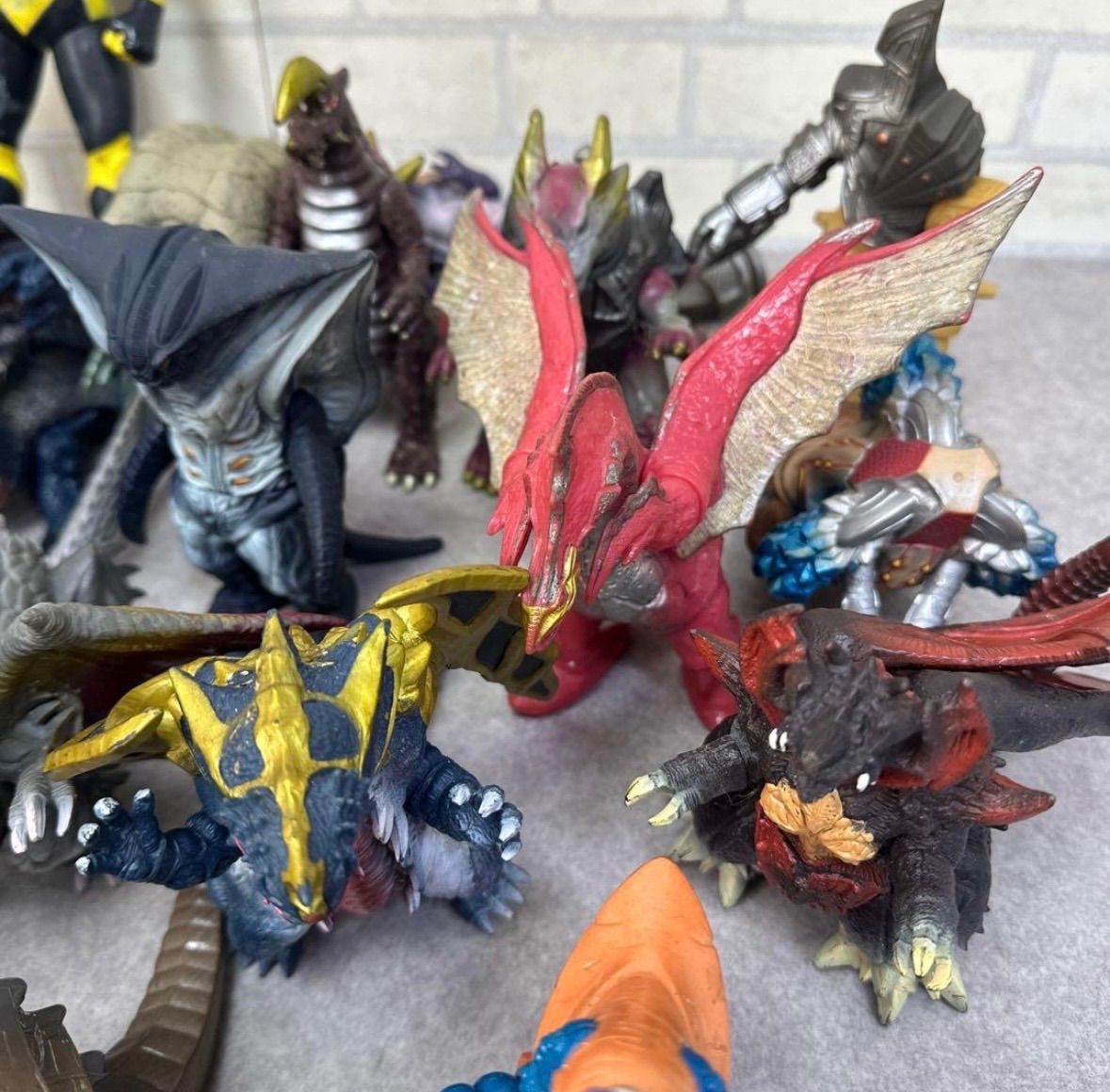 ウルトラマンシリーズ 怪獣 ソフビ おもちゃ 大量 まとめ 円谷プロ 約