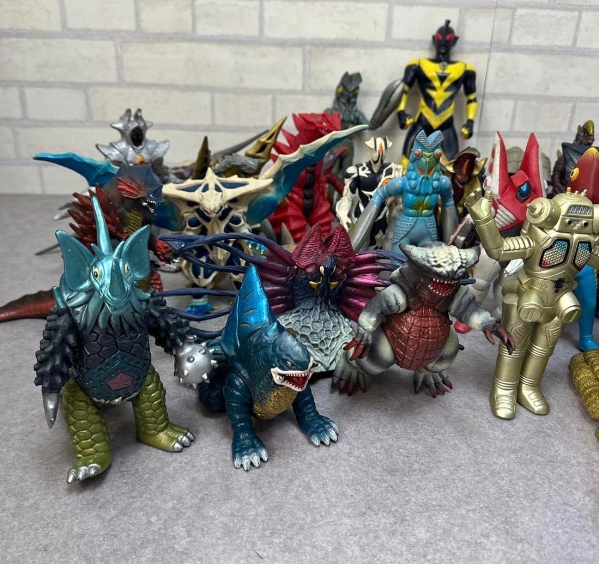 ウルトラマンシリーズ 怪獣 ソフビ おもちゃ 大量 まとめ 円谷プロ 約