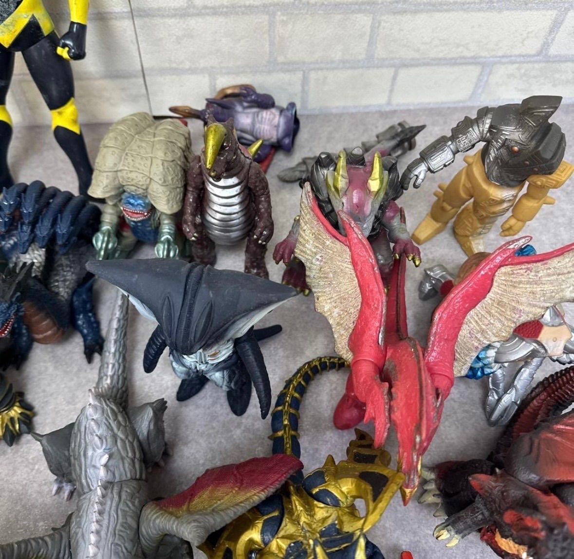 ウルトラマンシリーズ 怪獣 ソフビ おもちゃ 大量 まとめ 円谷プロ 約
