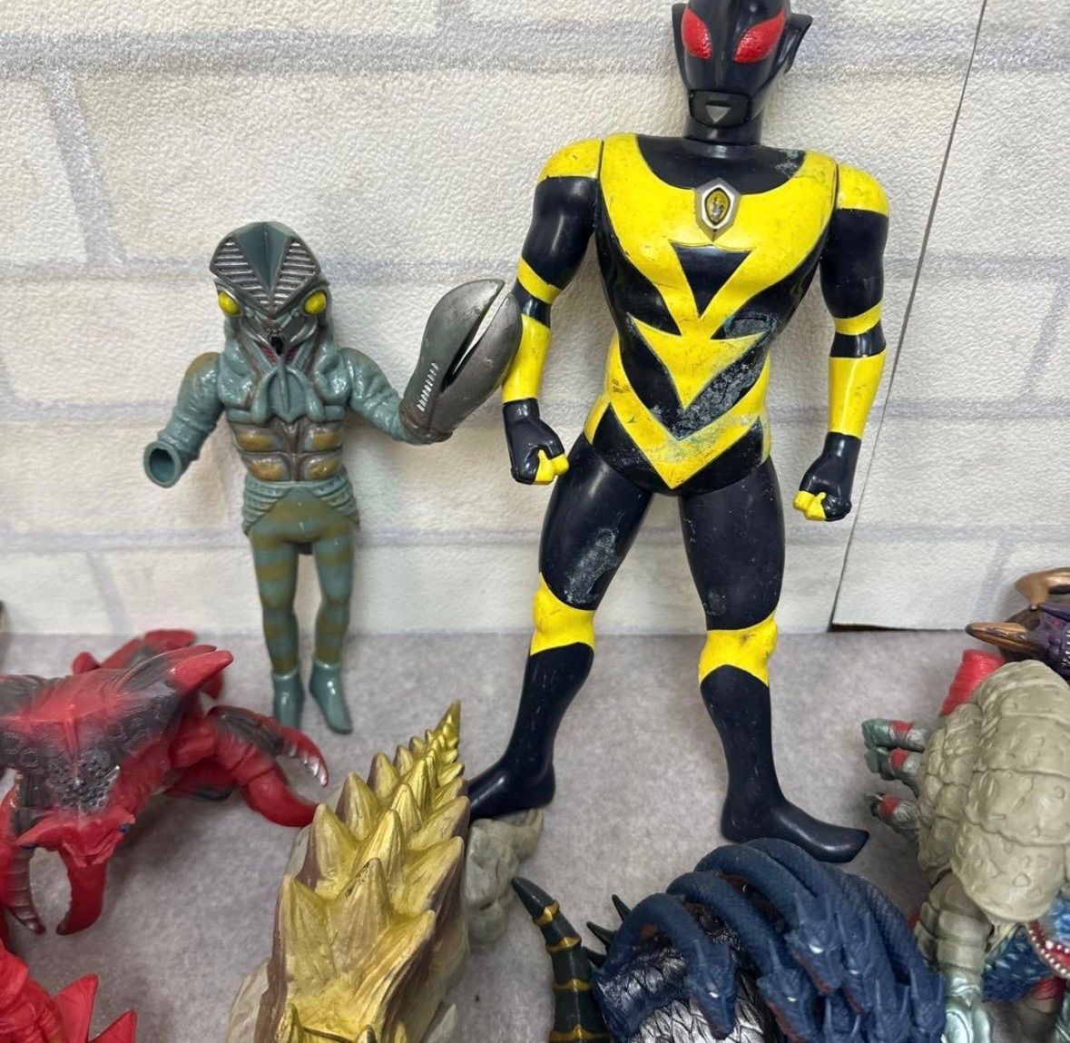 ウルトラマンシリーズ 怪獣 ソフビ おもちゃ 大量 まとめ 円谷プロ 約40体 ウルトラマンシリーズ 怪獣 ソフビ おもちゃ 大量 まとめ 円谷プロ 約