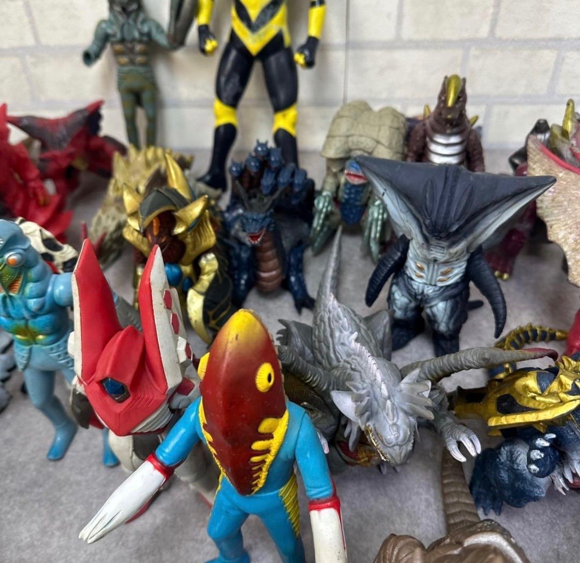 ウルトラマンシリーズ 怪獣 ソフビ おもちゃ 大量 まとめ 円谷プロ 約