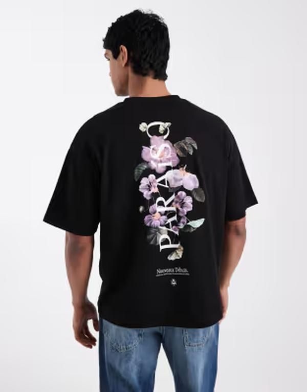 エイソス メンズ トップス Tシャツ フラワー柄 フラワー グラフィック ASOS DESIGN oversized Tshirt with floral spine graphic with embroidery Black ブラック
