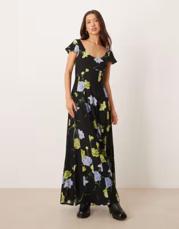 エイソス レディース トップス ワンピース フラワー柄 プリント マキシ フラワー ASOS DESIGN scoop neck short sleeve maxi dress with godets in floral print Black floral