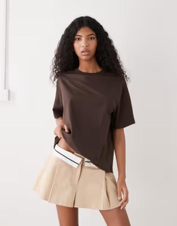モンキ レディース トップス Tシャツ Monki Ash boxy tee in chocolate チョコレート