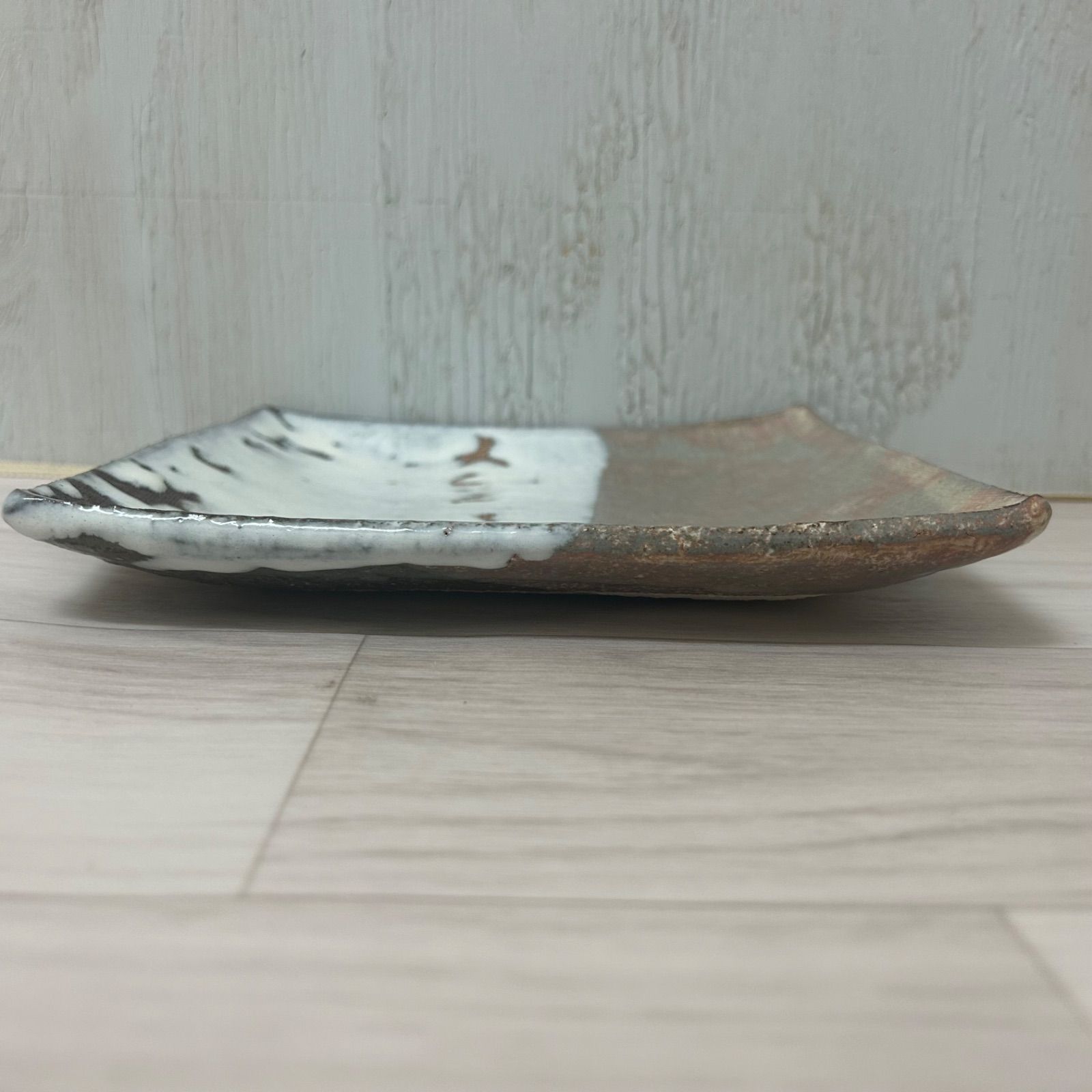 片口　古道具　萩焼　アンティーク　器　焼き物　陶芸　食器　皿古物 萩焼 角皿 菓子器 渋谷泥詩 茶道具 茶道 皿 共箱入り 陶器 工芸品