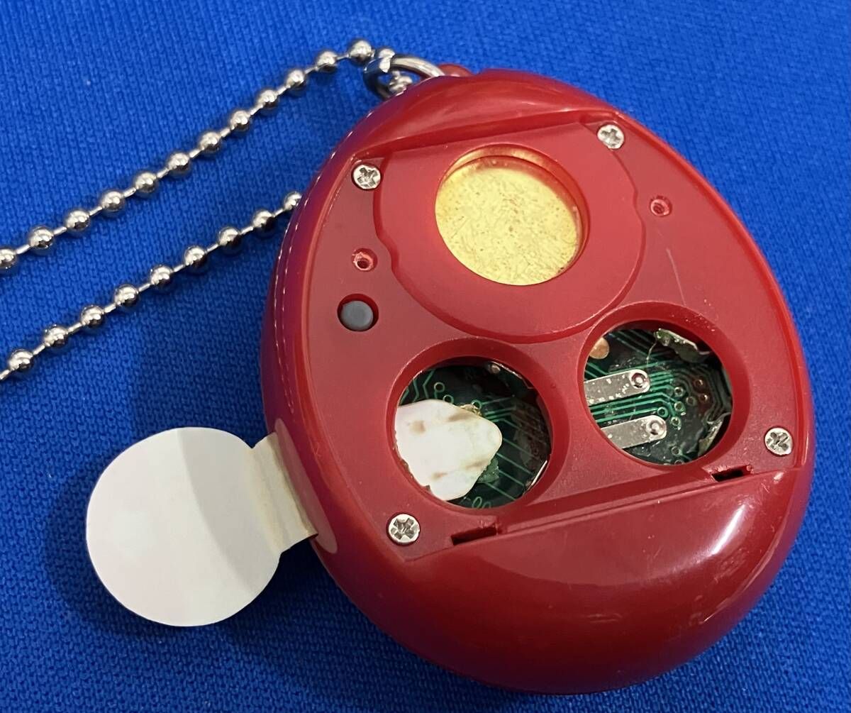 【ジャンク】サンタクロっちのたまごっち　赤 ジャンク 希少 たまごっち サンタクロっちのたまごっち 赤 電池液漏れ