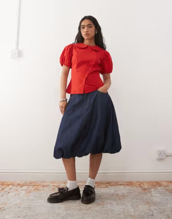 リクレイム ヴィンテージ レディース ボトムスカート ミディ デニム Reclaimed Vintage puffball denimidi skirt indigo Indigo インディゴ