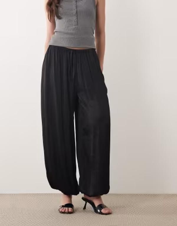 ノーバディーズ チャイルド レディース ボトムス カジュアルパンツ サテン Nobodys Child Vida satin tie waist balloon pants Black ブラック