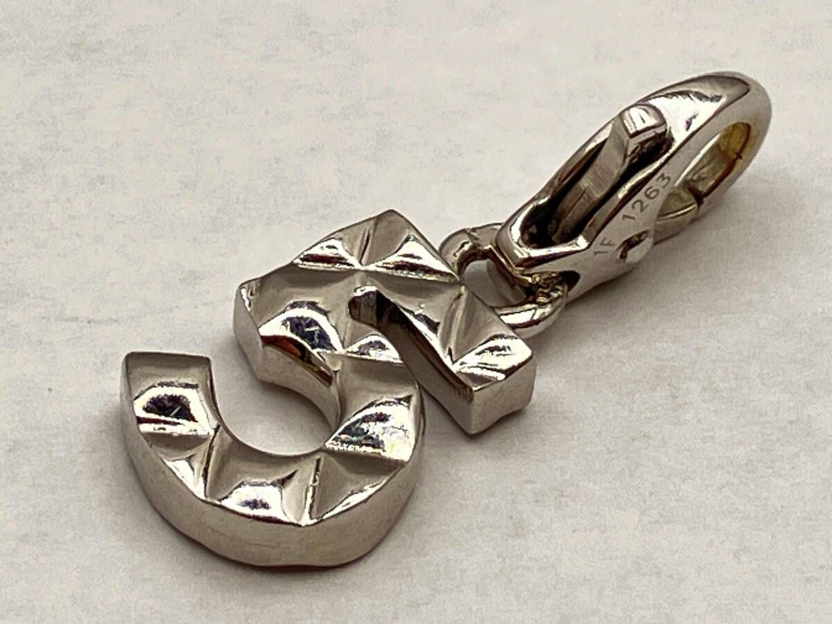 CHANEL 750 ホワイトゴールド No5チャーム ネックレストップス ブランドアクセサリー