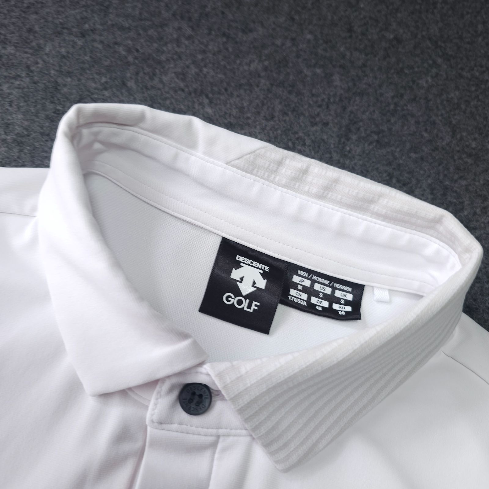 👌値下げ交渉受付中】美品 DESCENTE GOLF 近年モデル 半袖 ゴルフ