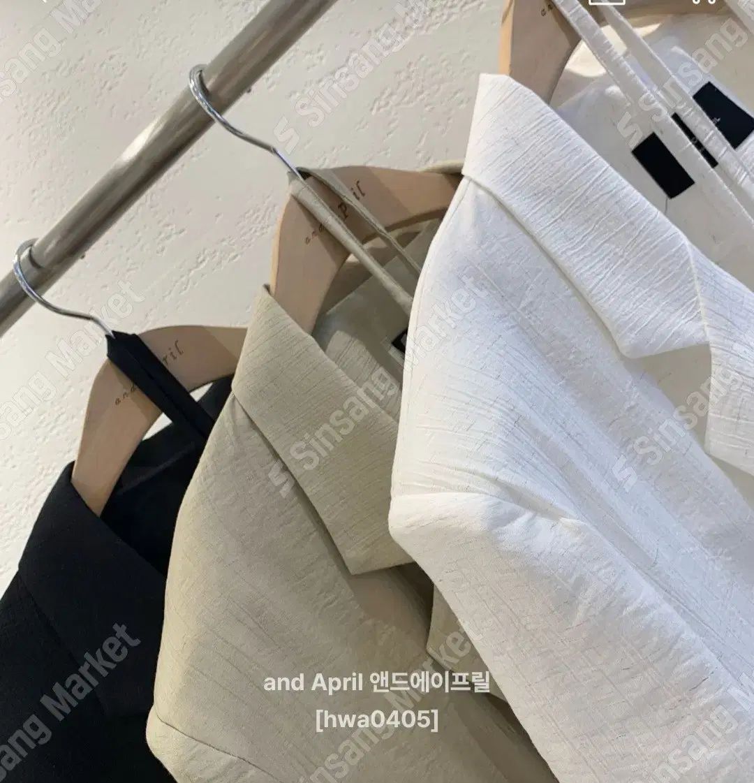 クライ LYNN リネンドジャケット (新品) クライ LYNN リネンドジャケット (新品)