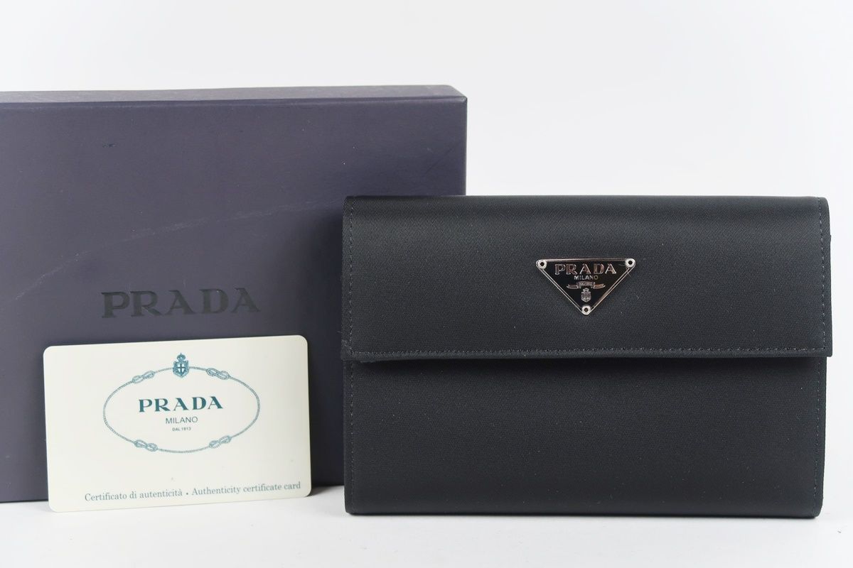 【新品同様・未使用】PRADA プラダ ナイロン 二つ折り財布 ブラック ブランドウォレット 小物【SZ44】