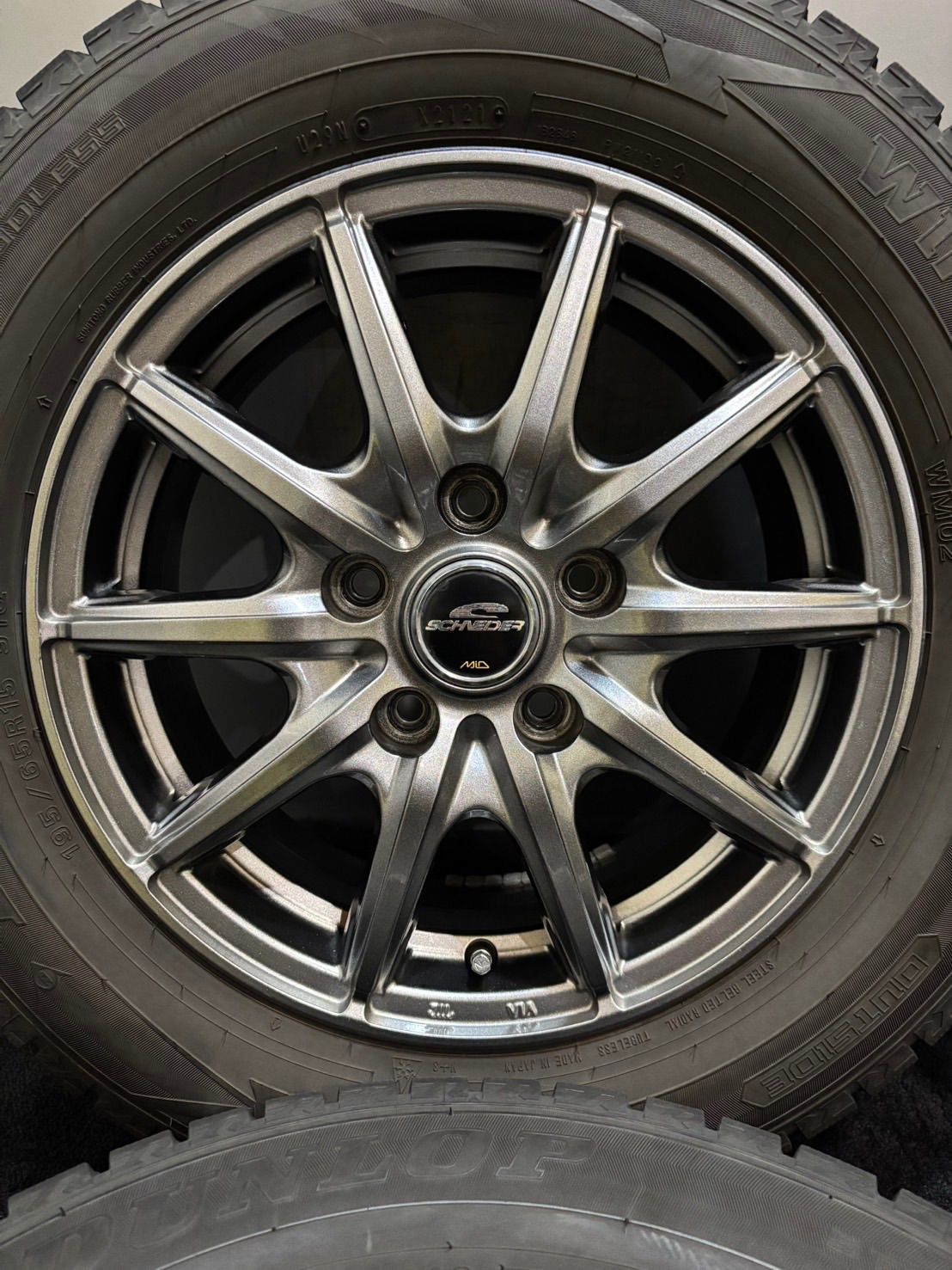 ★195/65R15 DUNLOP/WINTER MAXX WM02 21年製 SCHNEIDER 15インチ 6J +45 114.3 5H スタッドレス 4本 セレナ ノア ヴォクシー (南4-M329) ★195/65R15 DUNLOP/WINTER MAXX WM02 21年製 SCHNEIDER 15インチ 6J +45 114.3 5H スタッドレス 4本 セレナ ノア ヴォクシー (南4-M329)