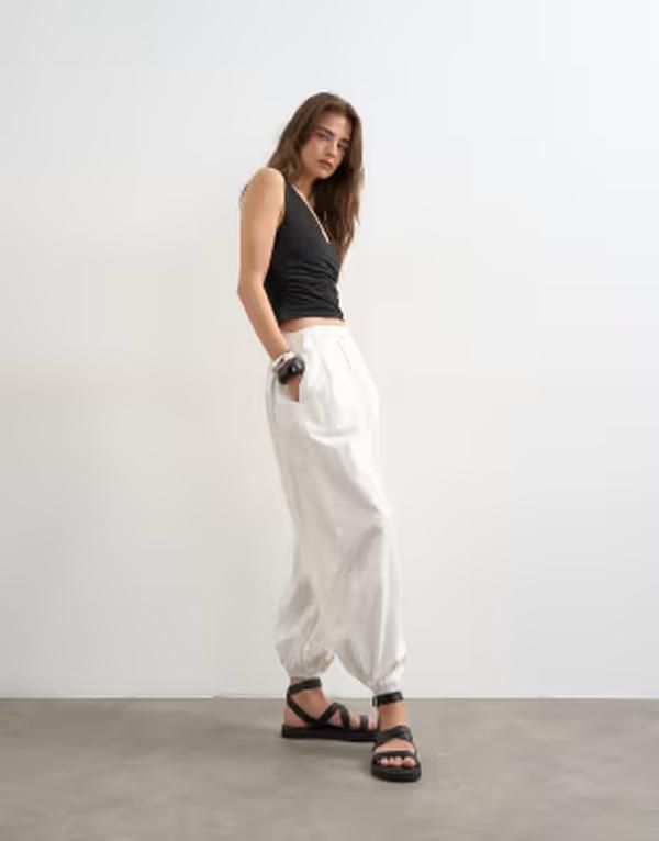 トップショップ レディース ボトムス カジュアルパンツ Topshop balloon pants WHITE ホワイト