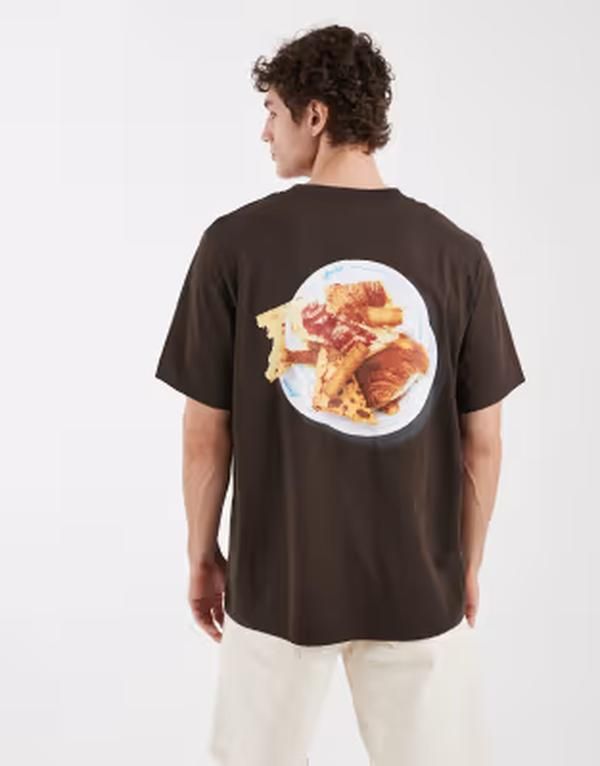 セレクティッド メンズ トップス Tシャツ プリント Selected X Htel Amour oversized tshirt with food back print Delicioso ブラウン