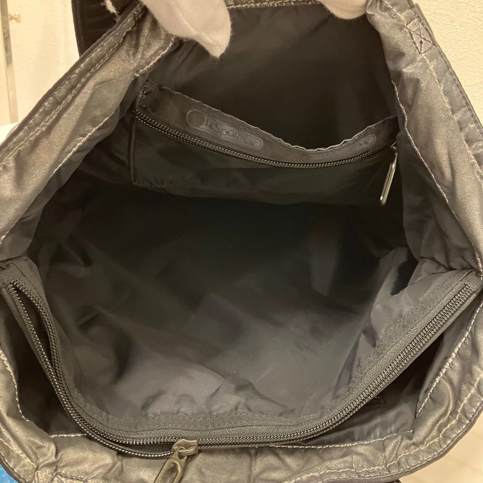 3827 LeSportsac レスポートサック トートバッグ エッセンシャル メタリック シルバー系 ナイロン 軽量 マチ拡張 レディース 3827 LeSportsac レスポートサック トートバッグ エッセンシャル メタリック シルバー系 ナイロン 軽量 マチ拡張 レディース