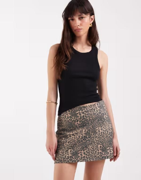 エイソス レディース ボトムス ハーフパンツ・ショーツ プリント ミニ ジャージー ASOS DESIGN jersey mini skort in leopard print LEOPARD PRINT アニマル