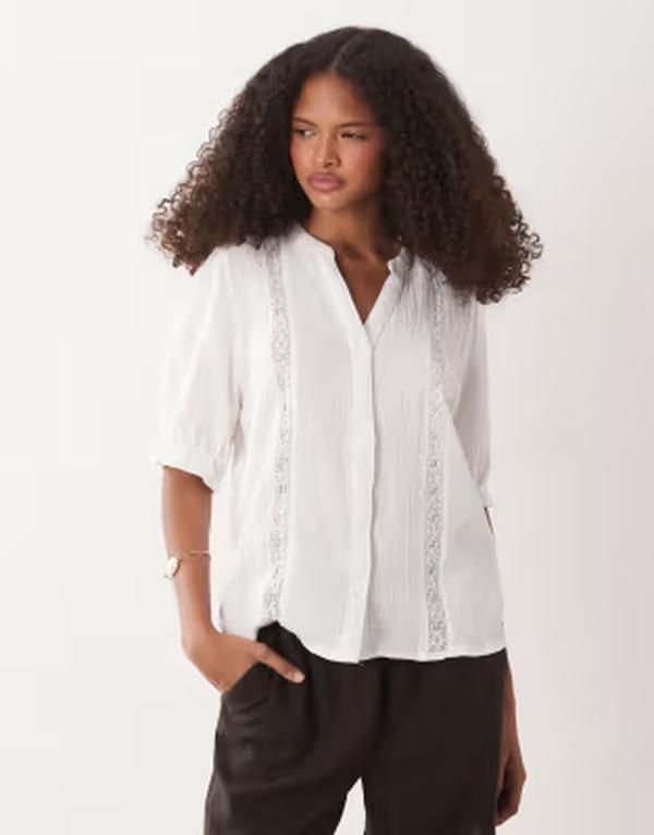 ジェイディーワイ レディース トップス シャツ レース JDY cheesecloth shirt with lace stripedetail CLOUDANCER ホワイト