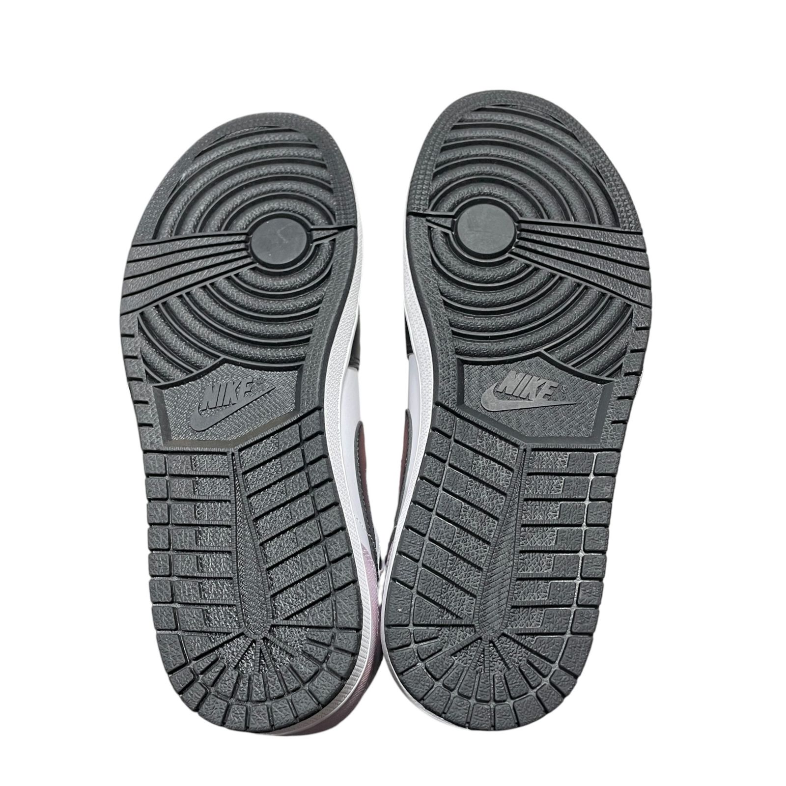 ◇未使用品◇ナイキ Nike Air Jordan 1 Mid SE ナイキ エアジョーダン1 