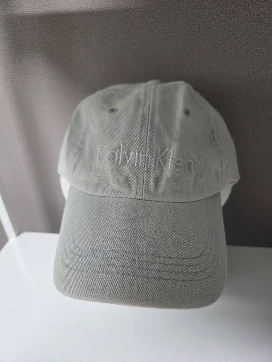 カルバン・クライン(Calvin Klein) ロゴ 刺繍 ベースボールキャップ (フリーサイズ)