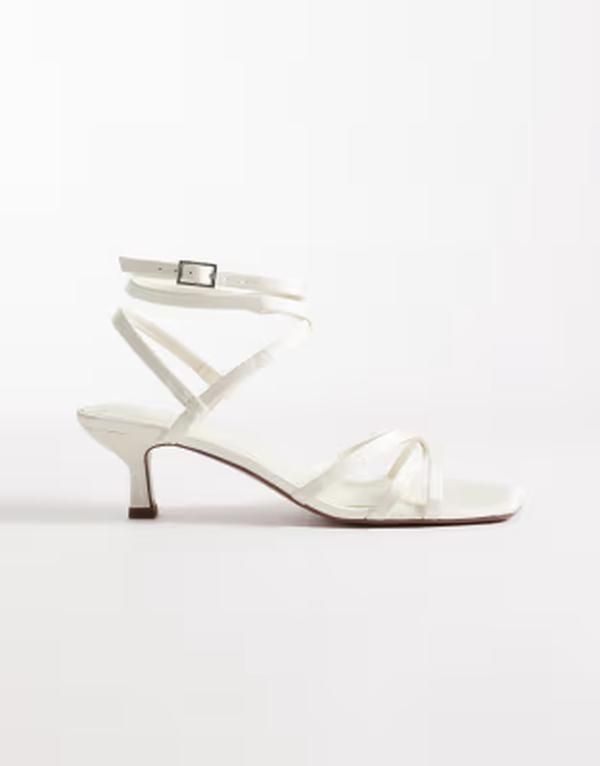エイソス レディース シューズ サンダル サテン ヒール ASOS DESIGN Haze strappy kitten heel sandalsatin Ivory Satin アイボリー