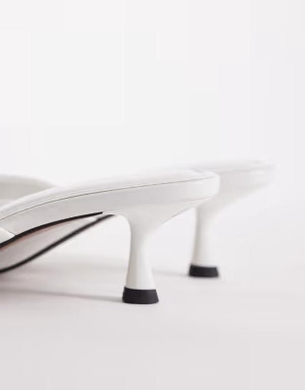 エイソス レディース シューズ サンダル ヒール ASOS DESIGN Highfive kitten heel mules Offwhite オフホワイト