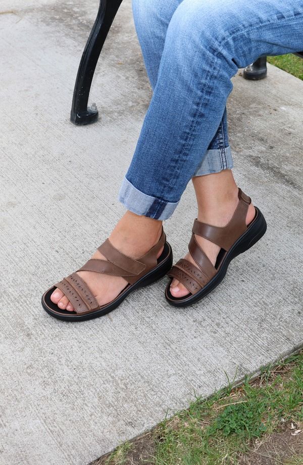 プロプト レディース シューズ サンダル Propt Garnet Sandal Bison Brown ブラウン プロプト レディース シューズ サンダル Propt Garnet Sandal Bison Brown ブラウン