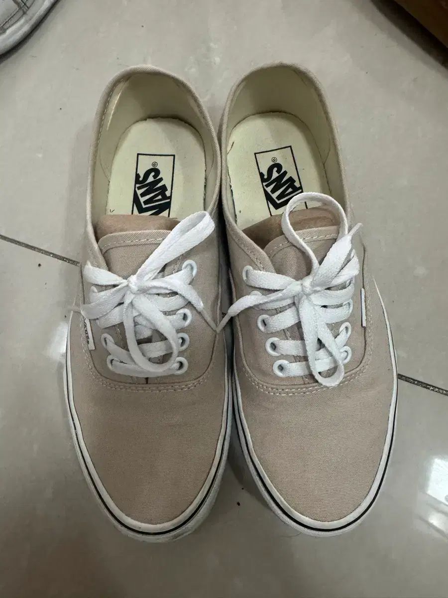 VANS チェッカーボード スニーカー ブラック/白